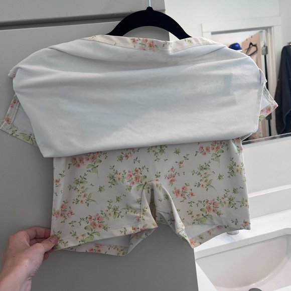 Skatie Paige Crop and matching Naomi Skort SET - Picture 12 of 14